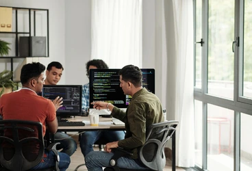Hands-on backend development training using PHP, Laravel, and MySQL as part of IT courses in Chennai