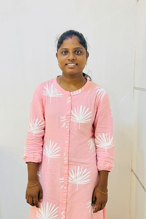 Assistant accountant preparing financial entries and supporting month-end processes